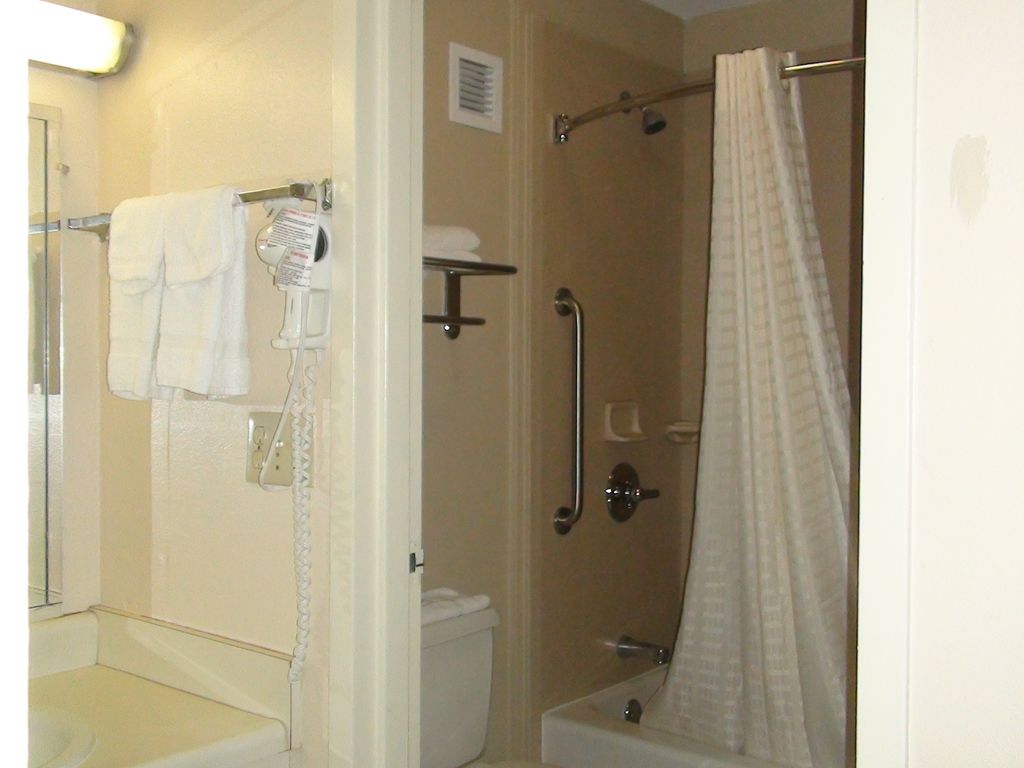 Motel 6 Oklahoma City Ok Frontier City Edmond Room photo